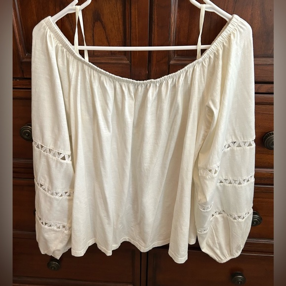 EUC Lilly Pulitzer Katt White Off-Shoulder Blouse, Size Large - Picture 3 of 11